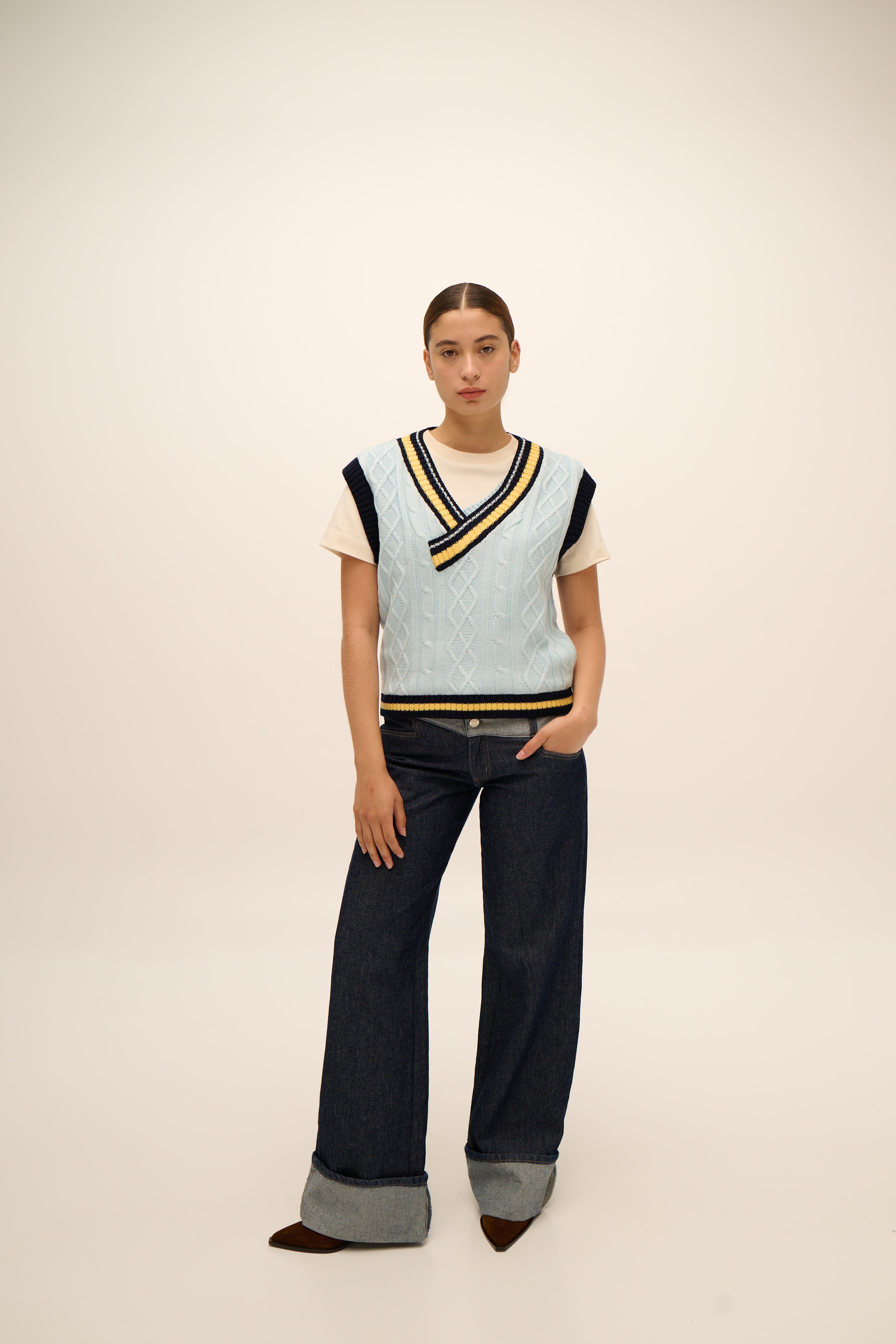 Lecture Vest in Soft Blue