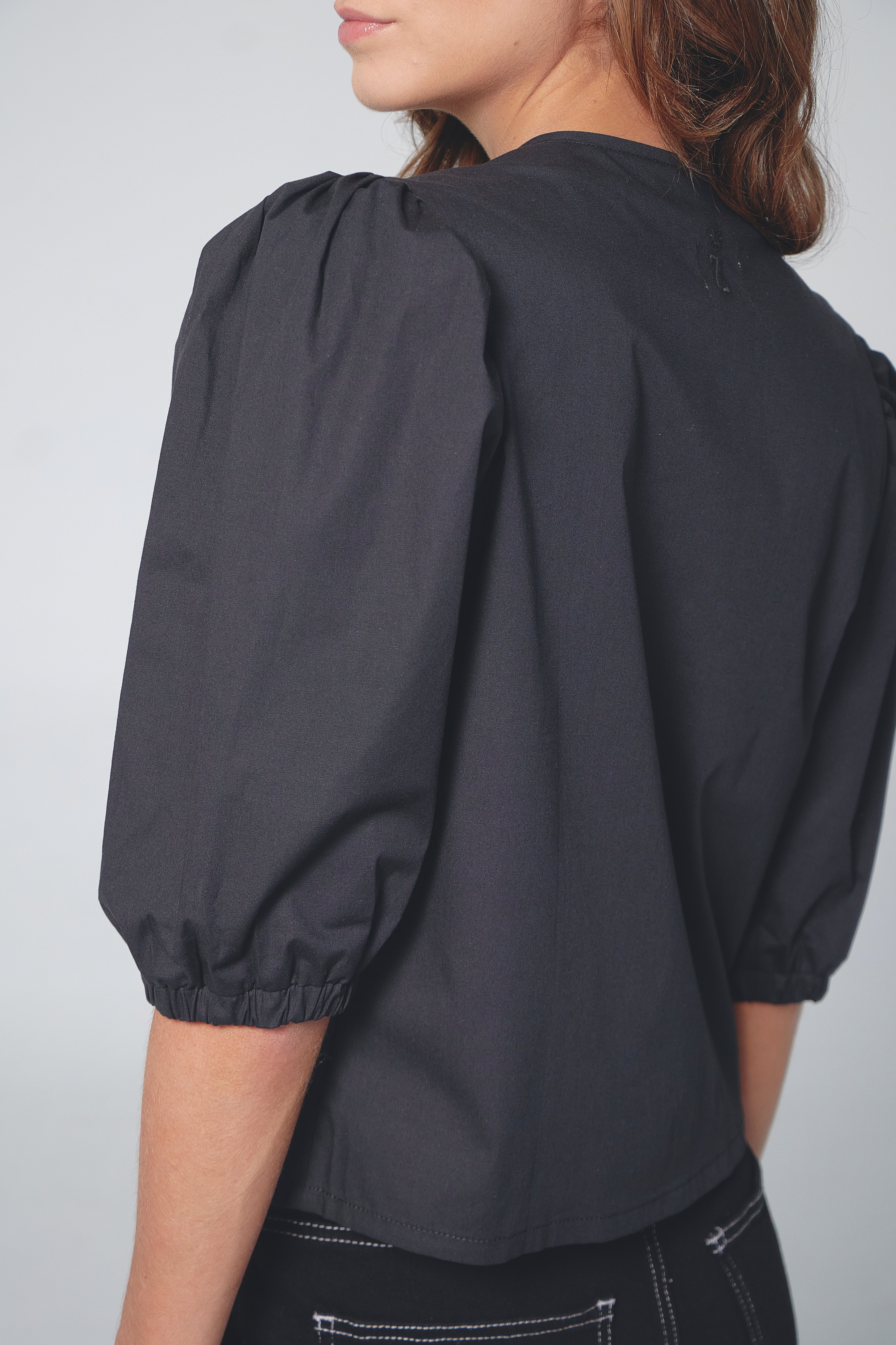 THE KNOT BLOUSE - BLACK