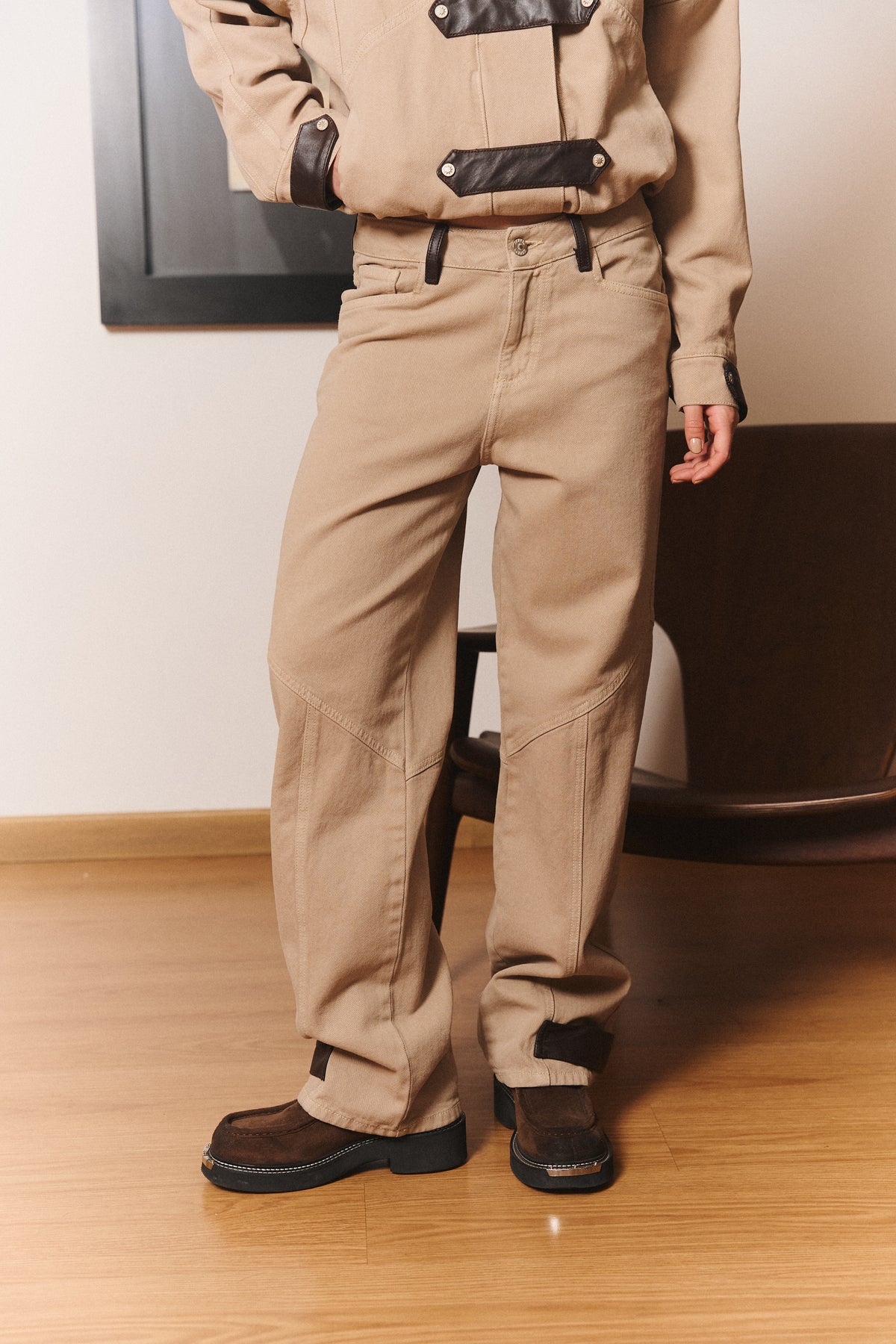 Buckle Jean in Khaki