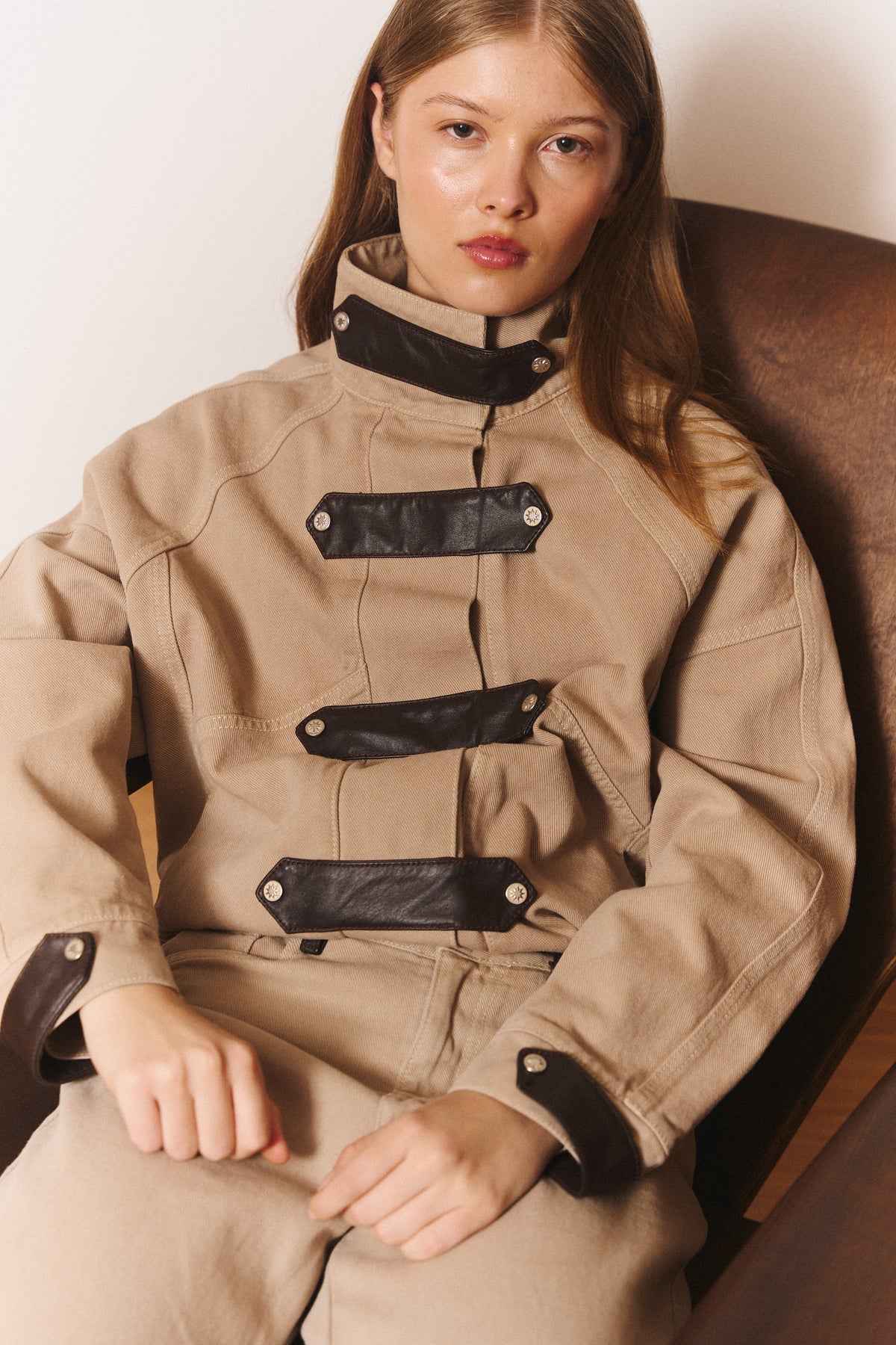 Buckle Jacket in Khaki