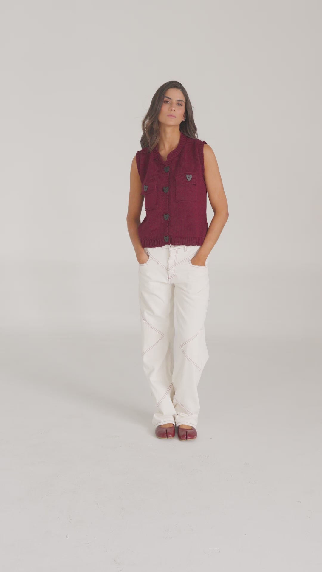 SHADOWED HEART KNIT VEST - BURGUNDY